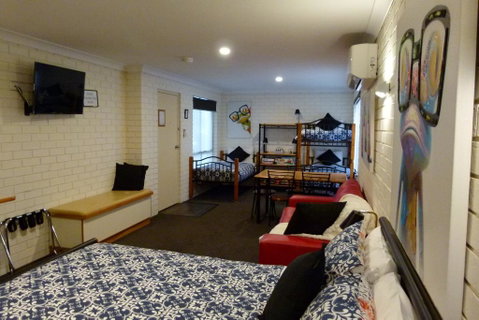 Esk Wivenhoe Motor Inn - Accommodation Georgetown 3