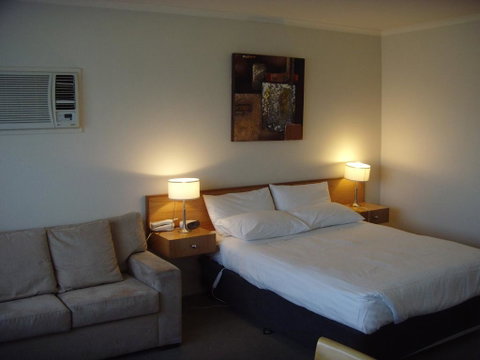 Essendon Motel - Accommodation Georgetown 2
