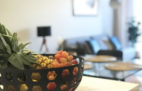 EVOLVE Near Adelaide CBD - Netflix / Wine / Lock Up Garage! - Accommodation Georgetown 3