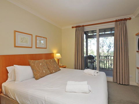 Executive 1 Bedroom Spa Villa Located Within Cypress Lakes Resort - Accommodation Georgetown 0