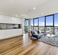 Executive City-centre Apartment with Parking - Accommodation Georgetown