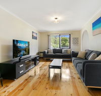 Family Getaway - Walk to Bay Beach - Accommodation Georgetown