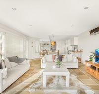 Family House With BBQ Deck Water View and Parking - Accommodation Georgetown