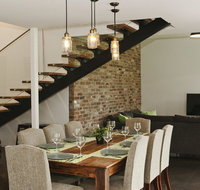 Farrant House - modern and contemporary - Accommodation Georgetown
