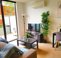 FITZROY FANTASTIC 1BR APT with FREE WINE NETFLIX WIFI close to TRAMS COLES - Accommodation Georgetown