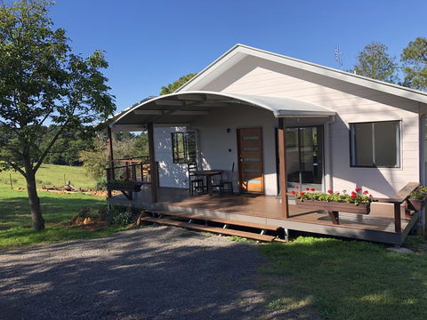 Flame Tree Chalet - Accommodation Georgetown 0
