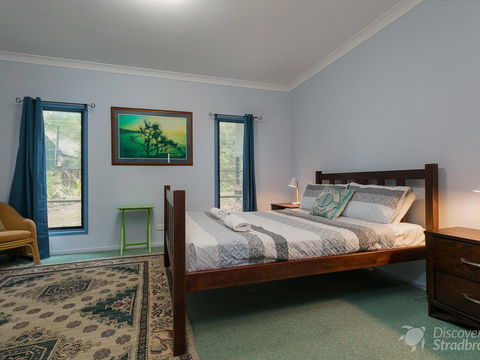 Flipper Beach House - Accommodation Georgetown 2
