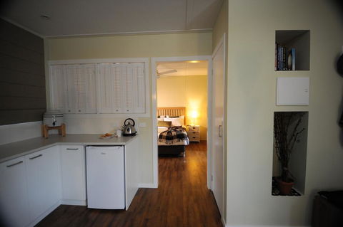 Gisborne Peak Winery Cottages - Accommodation Georgetown 1