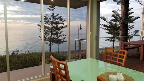 Glenelg Absolute Beachfront - One Of Only Two Homes - Accommodation Georgetown 2
