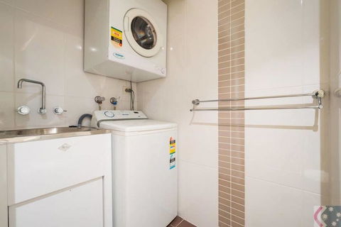 Gorgeous 4 Bed Beachside Apartment - Diamond Beach Resort - Accommodation Georgetown 2