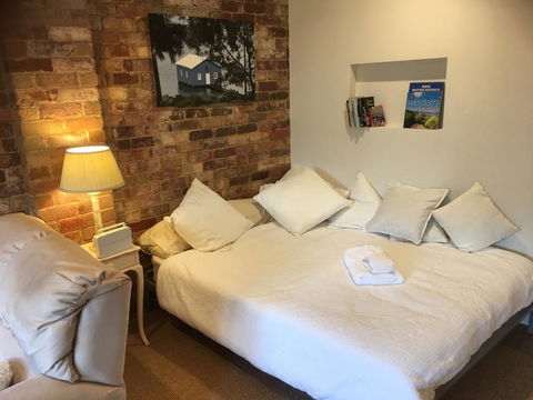 Gorgeous Studio 2 Minutes From The Heart Of Subiaco - Accommodation Georgetown 3