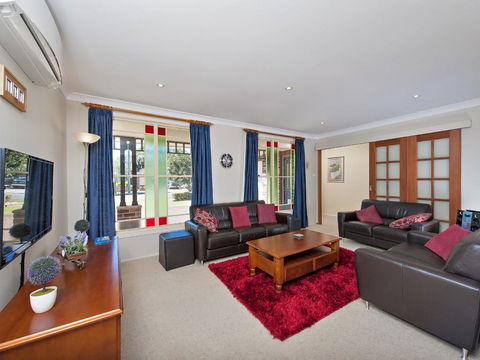 Government Road, 48, The Bay House - Accommodation Georgetown 0