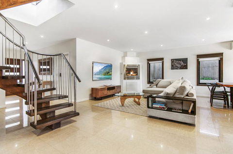 Grand Valley Vista - Accommodation Georgetown 1