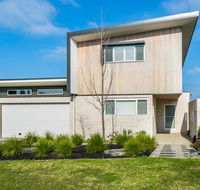 Grandview Luxury 11 - Accommodation Georgetown