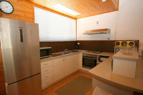 Grindelwald 1/39 Townsend Street - Accommodation Georgetown 3