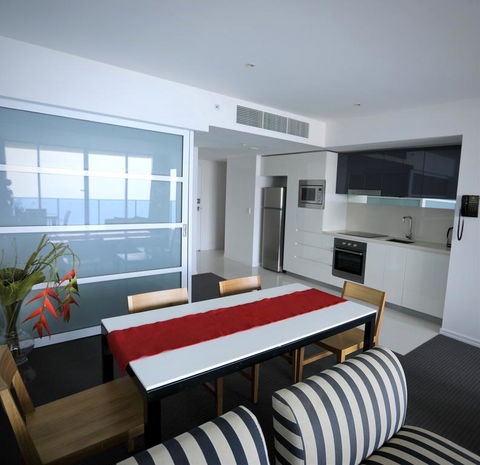H Luxury Apartment At Surfers Paradise - Accommodation Georgetown 2