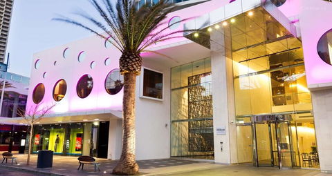 H Ocean View In Surfers Paradise - Accommodation Georgetown 0