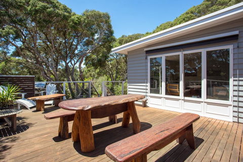 Harleian Beach House: Walk To Both Beaches - Accommodation Georgetown 0
