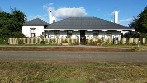 Ivy On Glenelg - Accommodation Georgetown 3