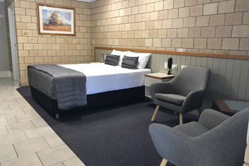 Jacaranda Country Motel with Accommodation Georgetown