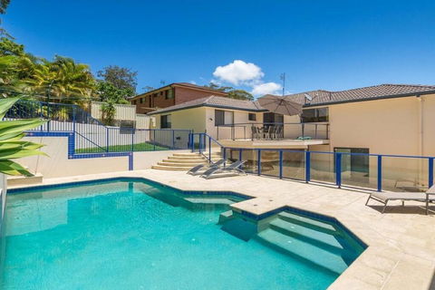 Kallaroo, 3 Kallaroo Street- Great House With Views, Pool, WIFI And Aircon - Accommodation Georgetown 2