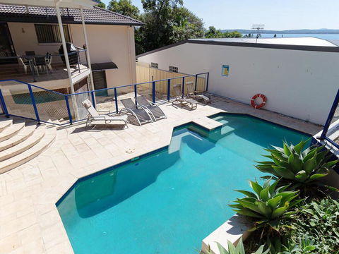 Kallaroo, 3 Kallaroo Street- Great House With Views, Pool, WIFI And Aircon - Accommodation Georgetown 0