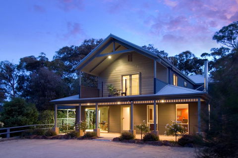 Katherine - Accommodation Georgetown 0