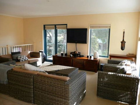 Kava Villa Cowes - Accommodation Georgetown 1
