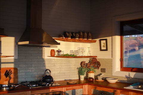 Kestrel Nest EcoHut - Accommodation Georgetown 1