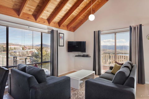 Kestrels Rest 2/116 Gippsland Street - Accommodation Georgetown 0