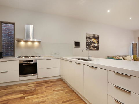 Kew Luxury Townhouse - Accommodation Georgetown 1