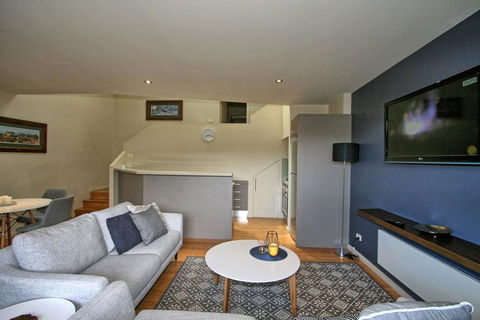 Khione 5/23-25 Kirwan Close - Accommodation Georgetown 0