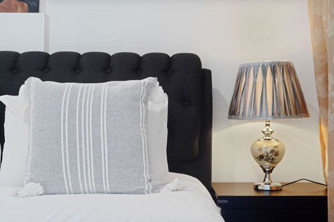 KOZYGURU Belrose Modern Designer 2 Bed + FREE Parking - Accommodation Georgetown 1