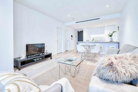 KOZYGURU FORTITUDE VALLEY HIGH LEVEL 2 BED APT + FREE PARKING QFV179-2612 - Accommodation Georgetown 2