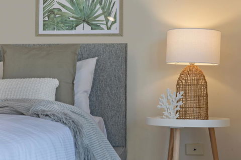 KOZYGURU MARSFIELD WALK TO MACQUARIE UNIVERSITY 3 BEDROOM NMA094 - Accommodation Georgetown 2