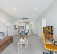 KOZYGURU PARRAMATTA CBD LUXURY 2 BED APT  FREE PARKING NPA011 - Accommodation Georgetown