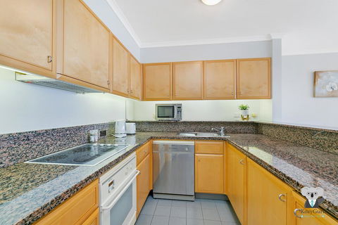 KOZYGURU THE ROCKS HARBOUR BRIDGE VIEW 1 BED APT SWIMMING POOL NTR098 - Accommodation Georgetown 3