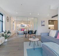 KOZYGURU WOLLI CREEK KOZY 1 BED APT SYDNEY AIRPORT  SYDNEY CBD NWC020 - Accommodation Georgetown