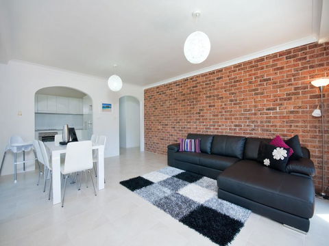 Kurranulla, Unit 1/15 Weatherly Close - Accommodation Georgetown 3