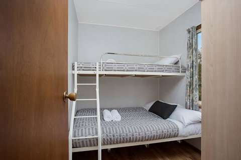 Lake Hamilton Motor Village And Caravan Park - Accommodation Georgetown 2