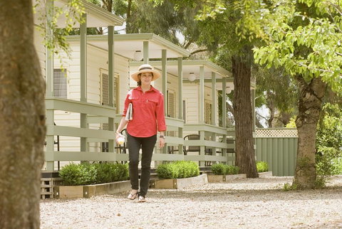 Lake Hamilton Motor Village And Caravan Park - Accommodation Georgetown 0