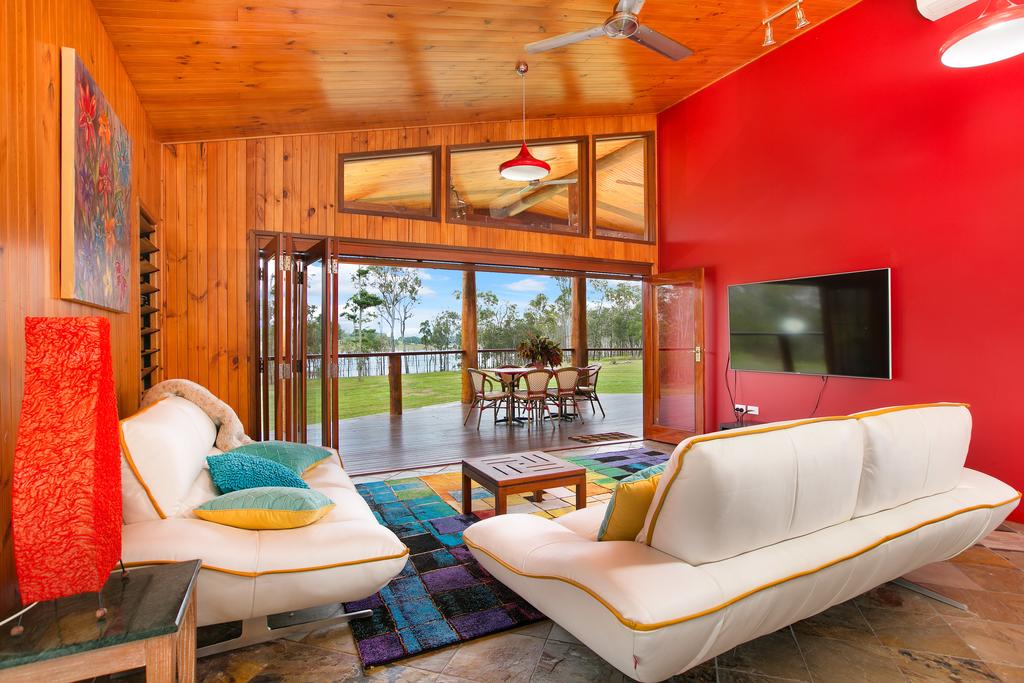 Barrine ACT Accommodation Georgetown