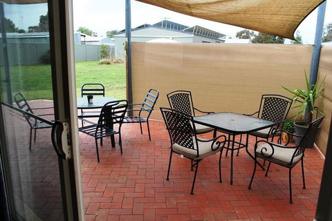 Lake Tyrrell Accommodation - Accommodation Georgetown 2