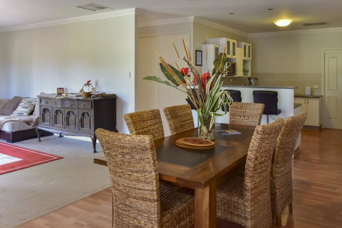 Lake Tyrrell Accommodation LTA - Accommodation Georgetown 1