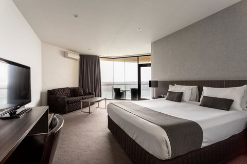 Lakes Hotel - Accommodation Georgetown 1