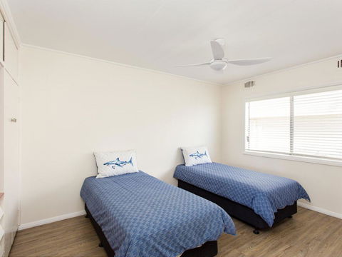 Lakeside Flats 6 - Accommodation Georgetown 3