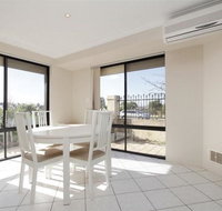 Lakeside Fun house near the Swan Valley - Accommodation Georgetown