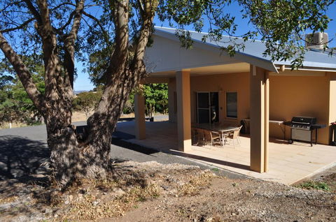 Lambert Estate Retreat - Accommodation Georgetown 0