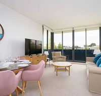 Large Modern 2 Bedroom Apartment near Lake Claremont - Accommodation Georgetown