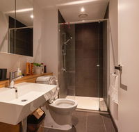 LUXE 2B apartment fully furnished with pool and gym - Accommodation Georgetown